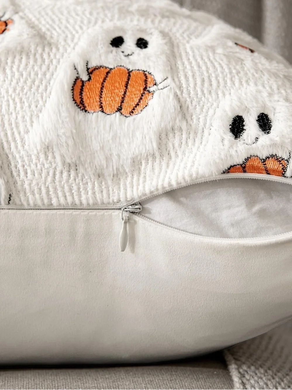 2 NWT Ghost & Pumpkin Embroidered Decorative Throw Cushions | Pillows. Faux Fur